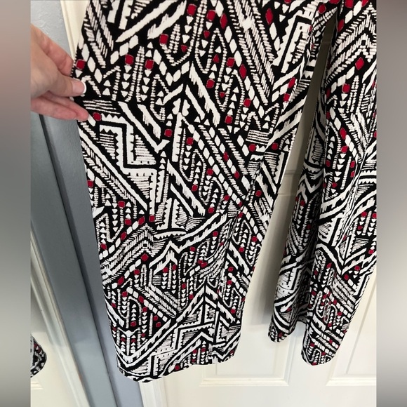 Calvin Klein Geometric Print Sleeveless Jumpsuit‎ - Picture 3 of 6